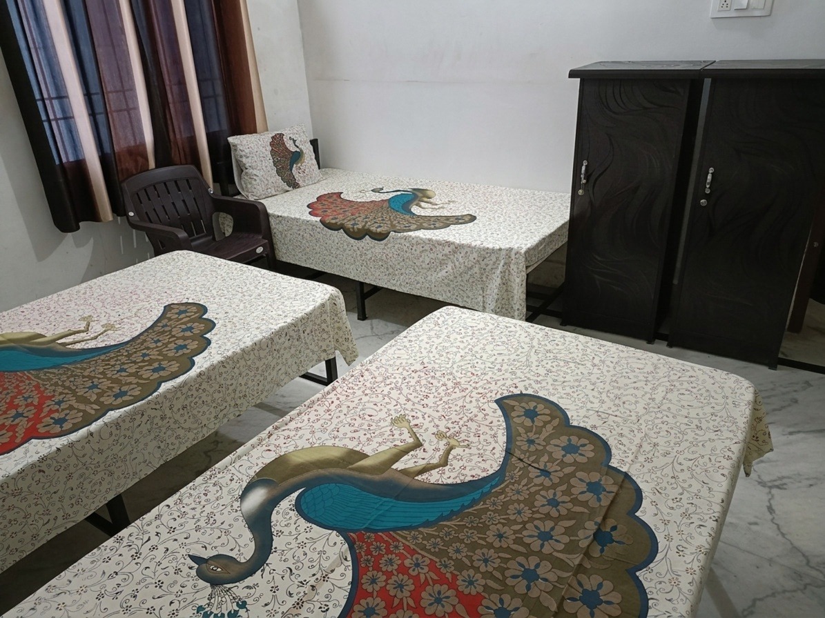Memory-1 triple sharing room