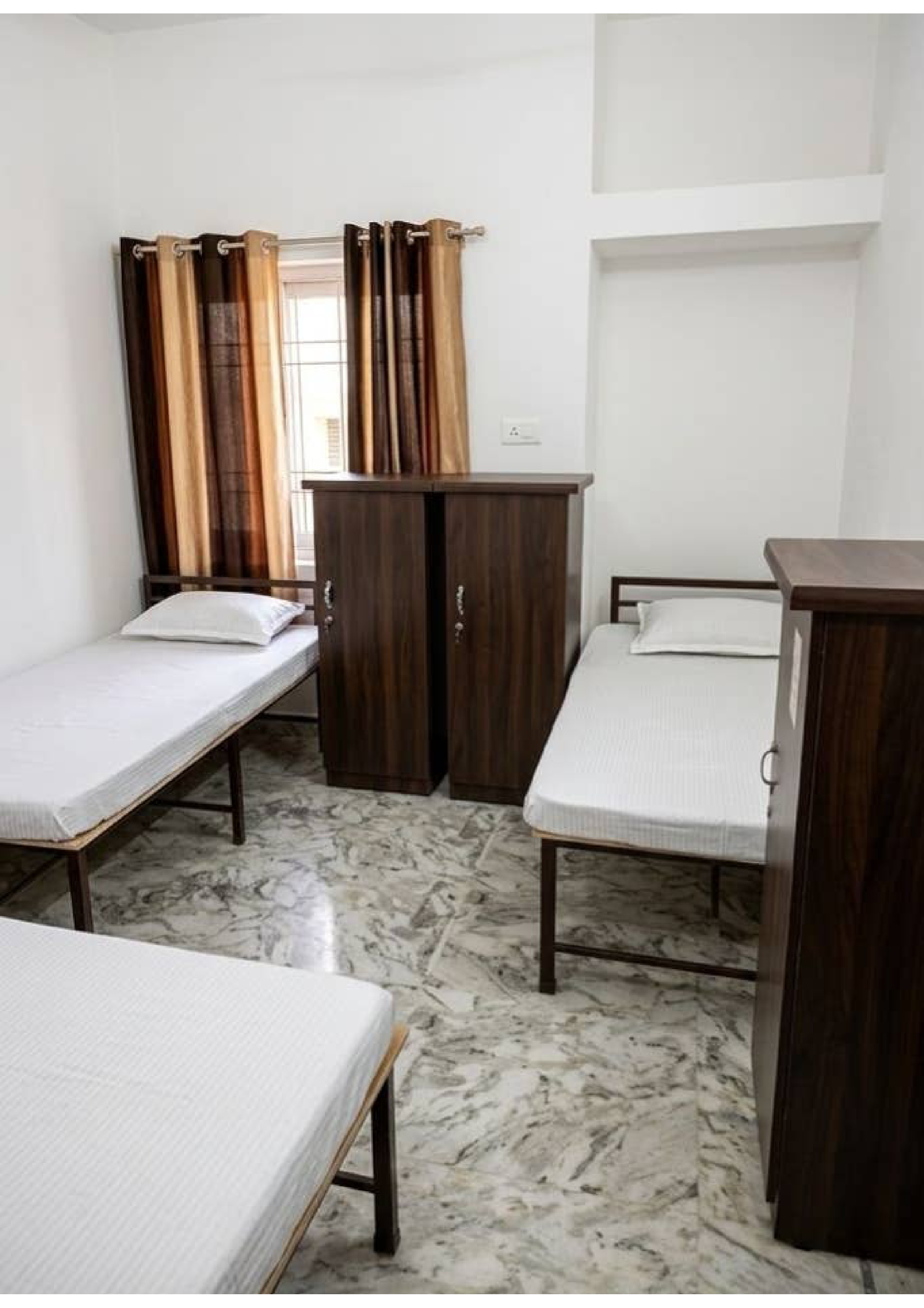 Memory-2 triple sharing room