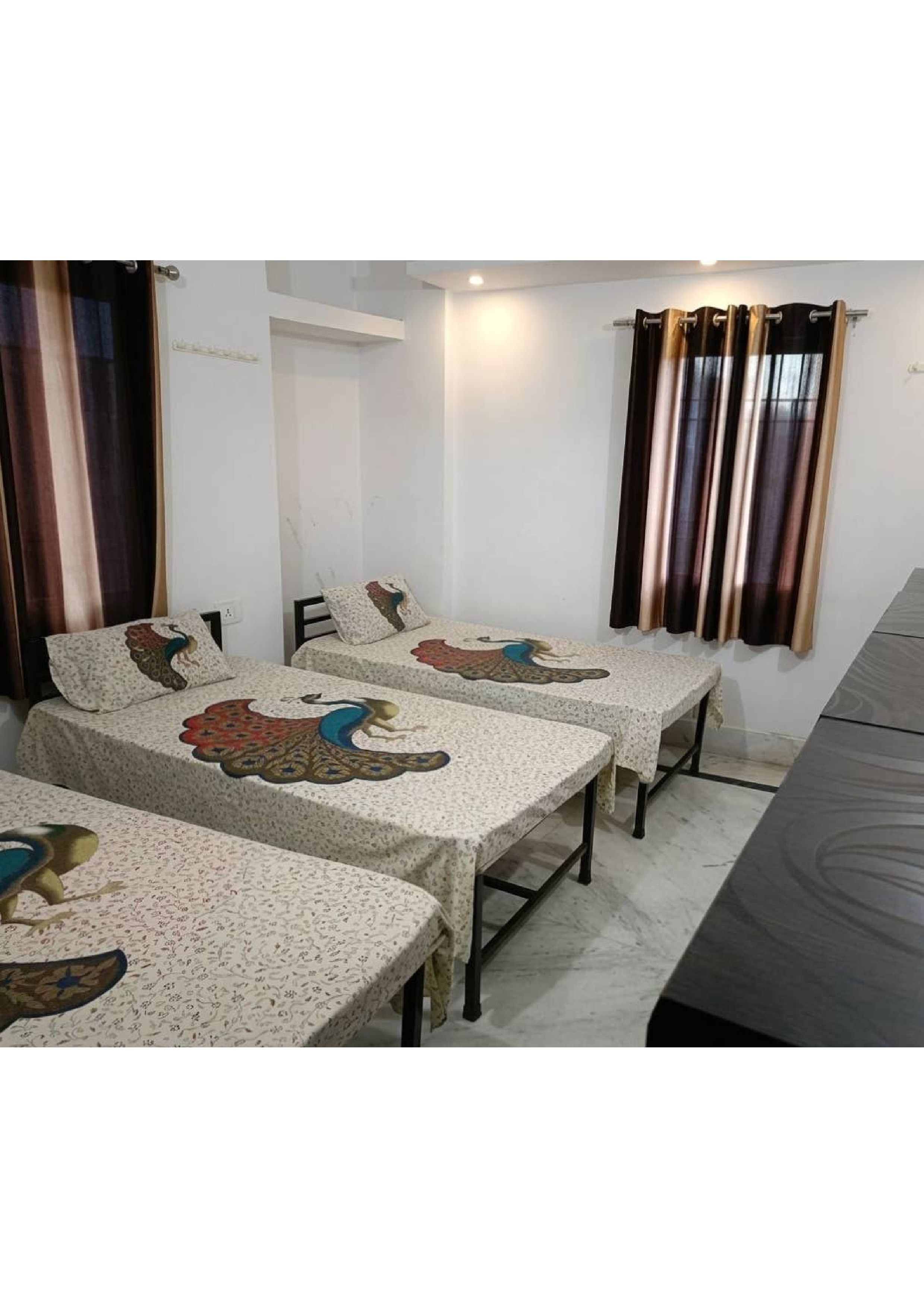 Memory-2 triple sharing room